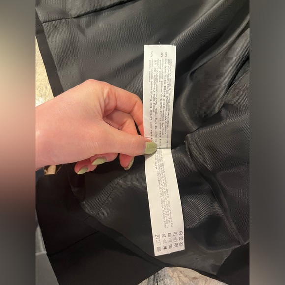 Zara Cropped Black Blazer NEVER WORN - Picture 6 of 8